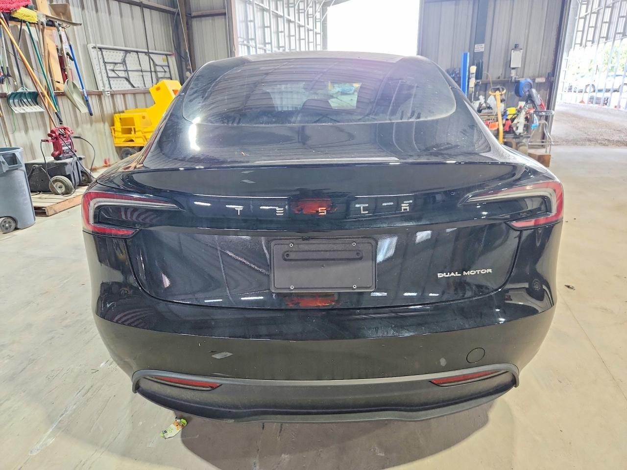 2025 Tesla Model 3 - Image 6