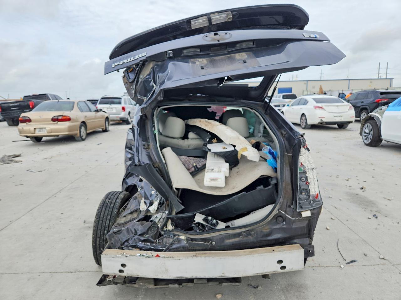 2015 Toyota Prius Three - Image 6