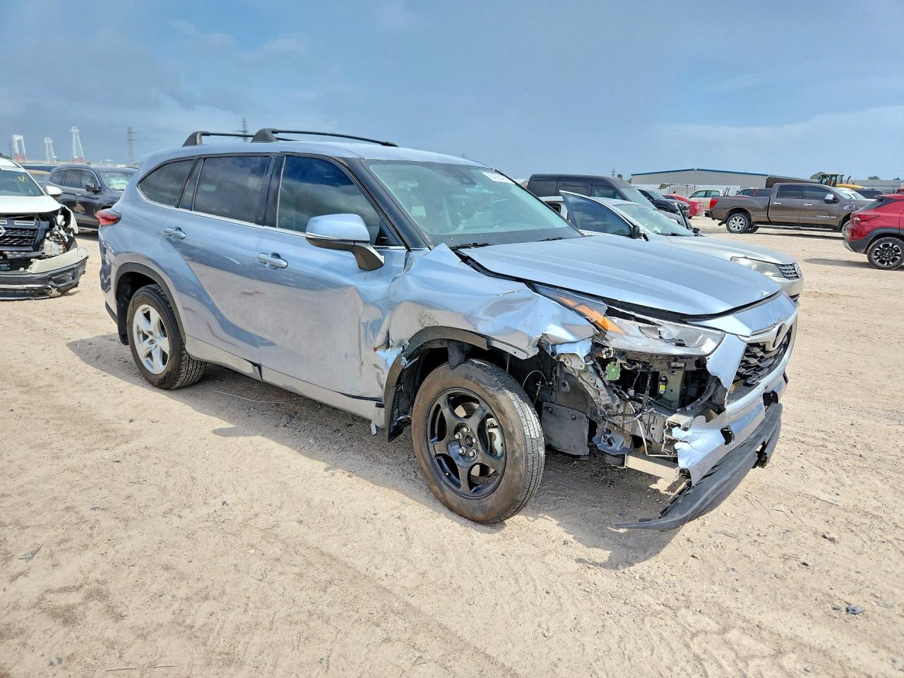 2020 Toyota Highlander L - Фото 5