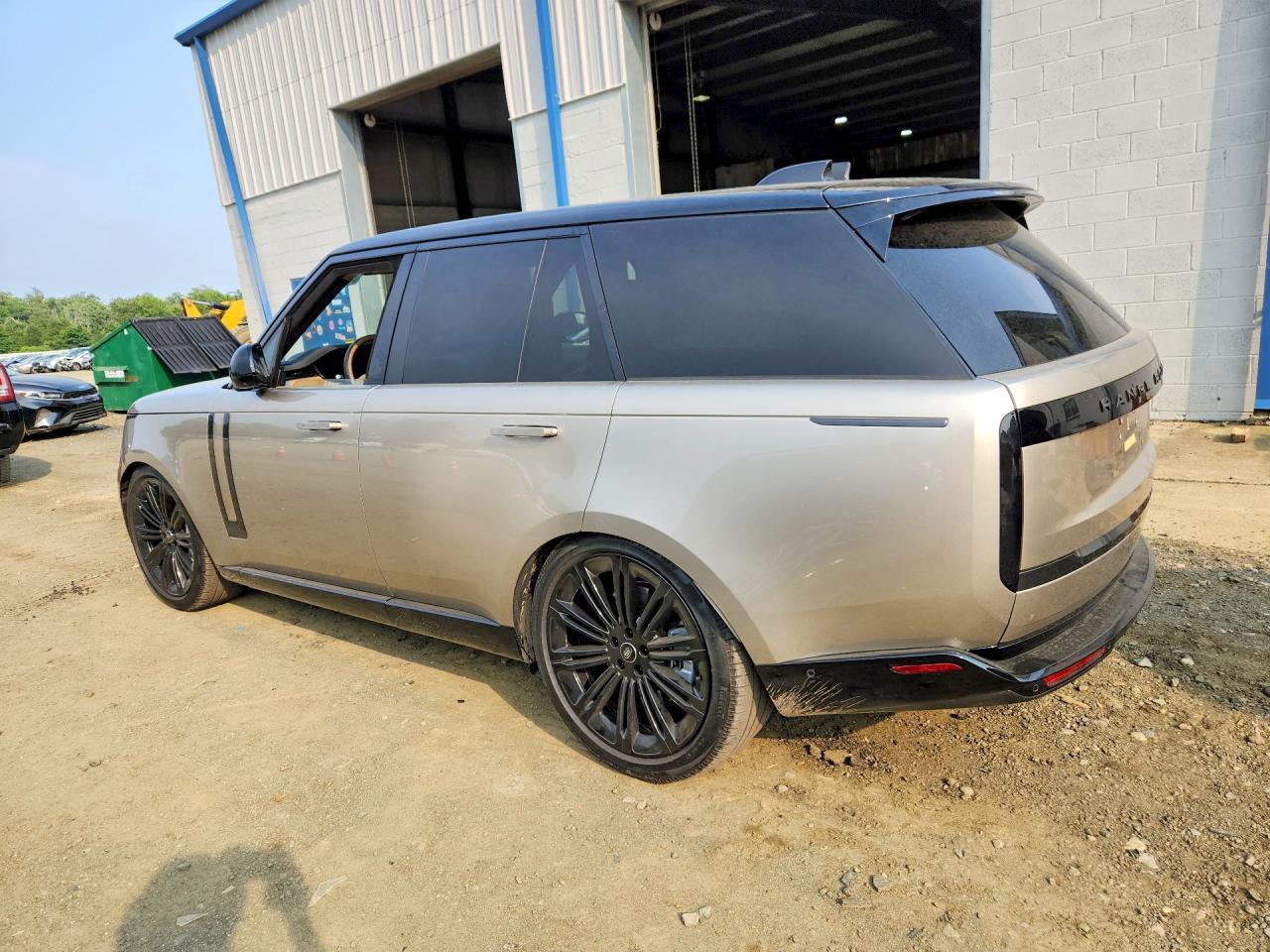 2025 Land Rover Range Rover Se - Image 2
