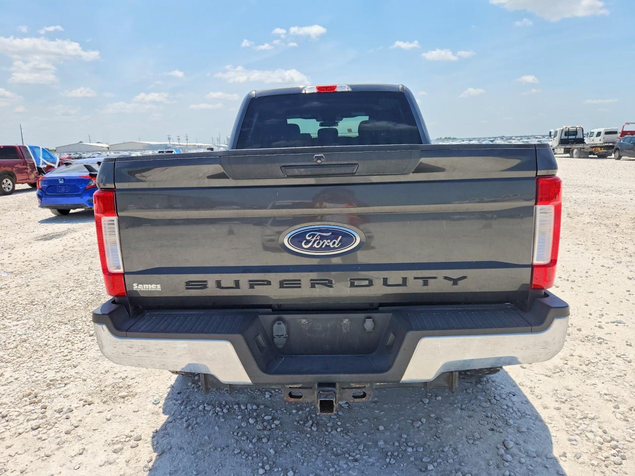 2018 Ford F250 Super Duty - Image 6