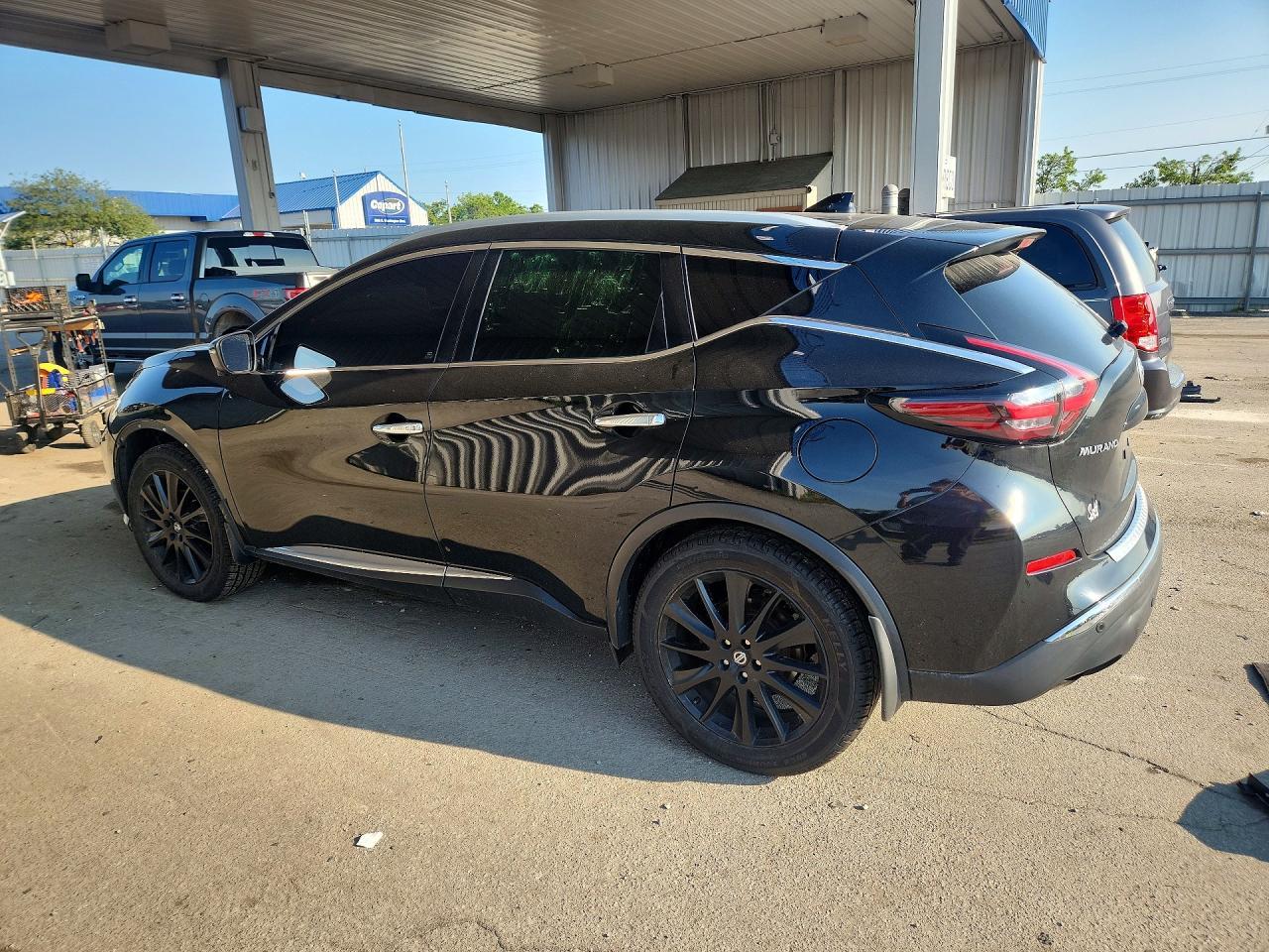 2019 Nissan Murano Platinum - Image 2
