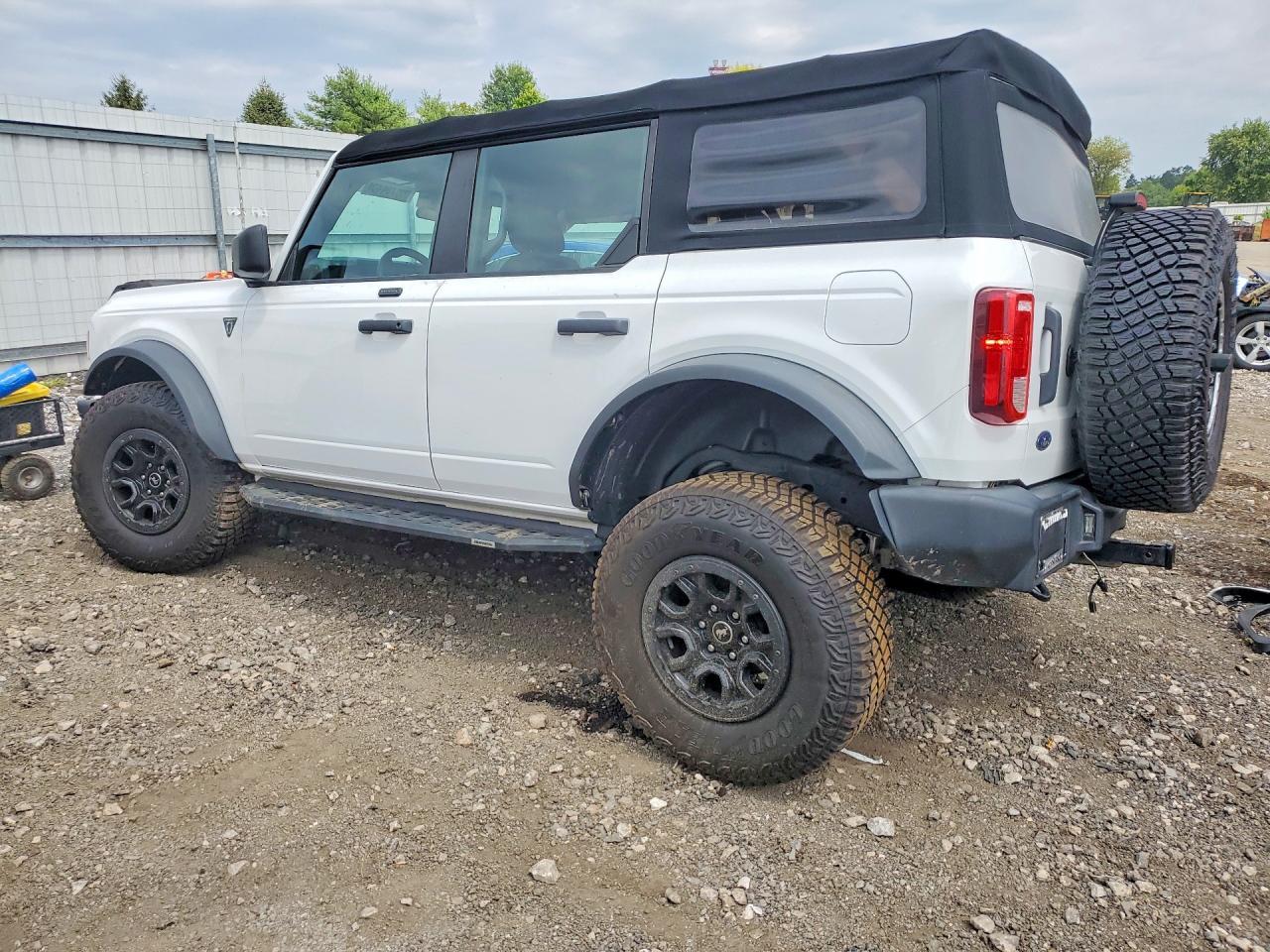 2021 Ford Bronco Base/Big Bend/Black Diamond/Outer Banks/Badlands/Wildtrak - Image 2