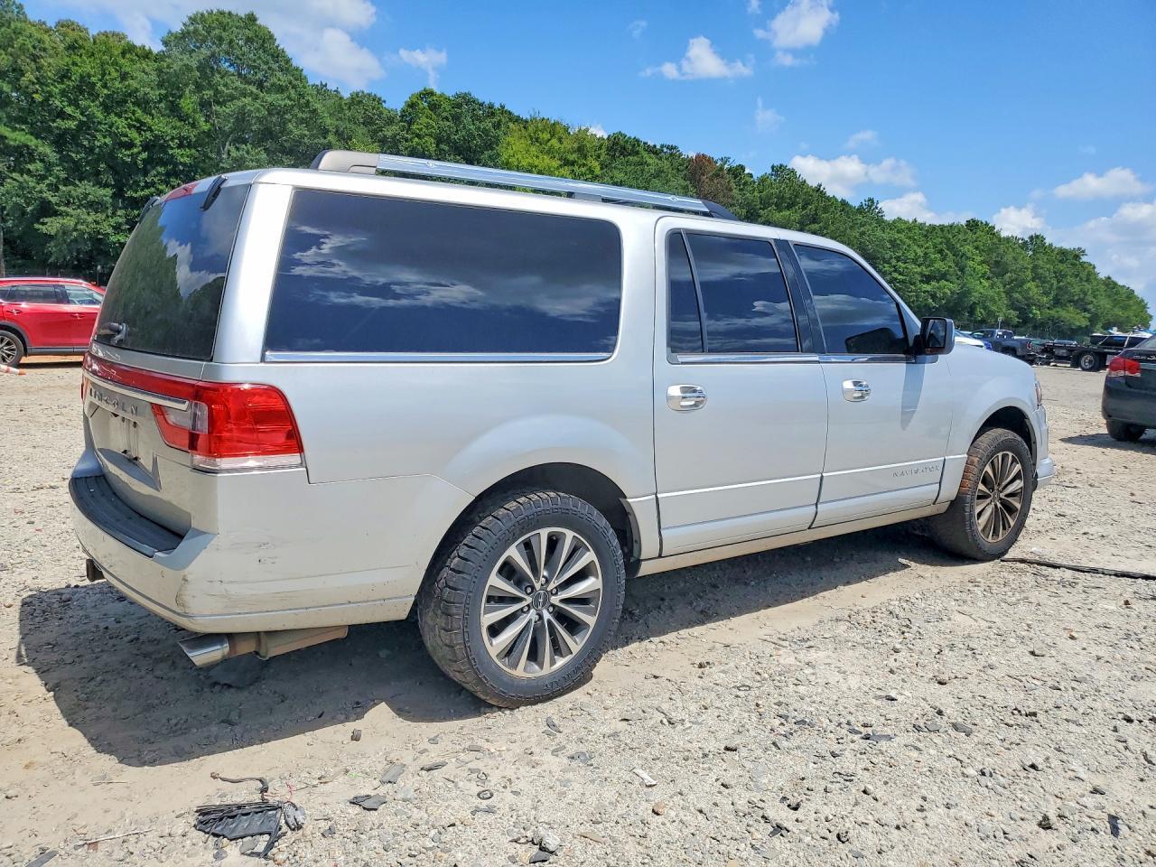 2027 Lincoln Navigator L Select - Image 3