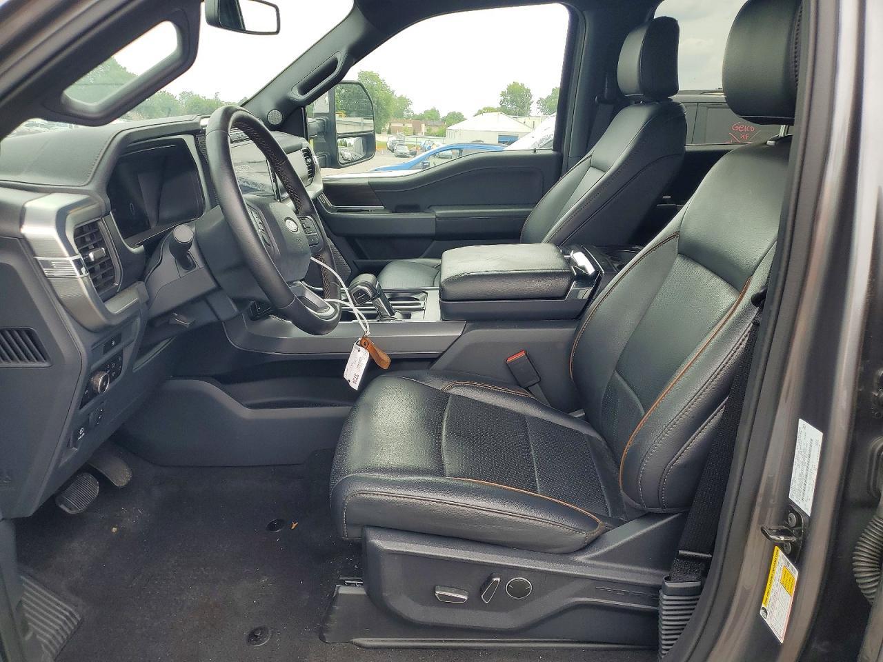 2025 Ford F150 Lariat - Image 7