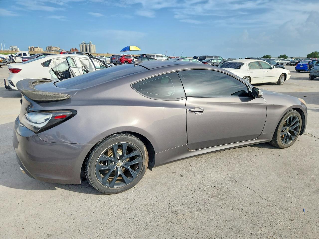 2013 Hyundai Genesis Coupe 3.8 Grand Touring - Фото 3