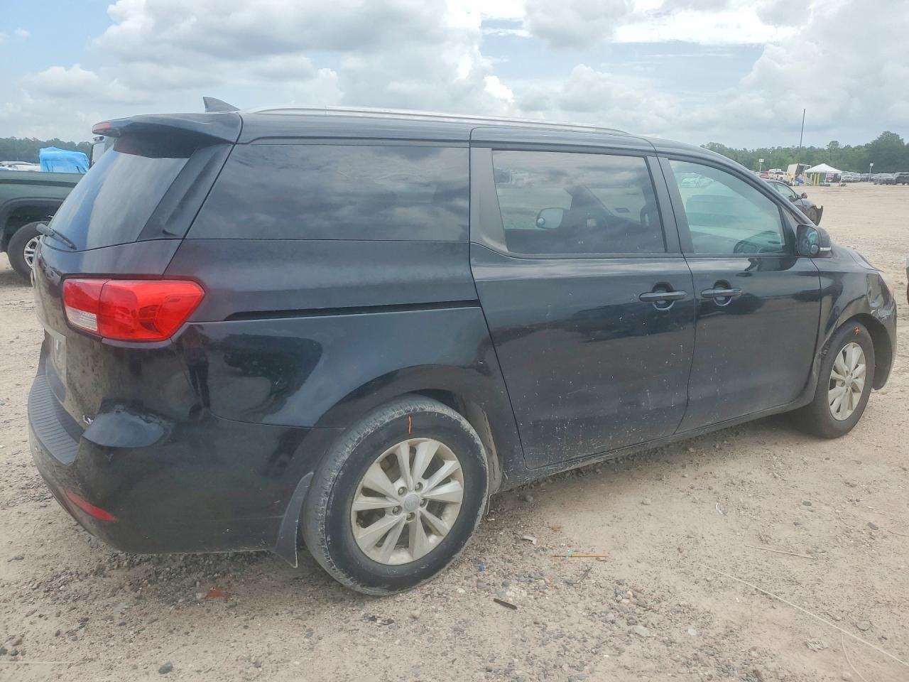 2016 Kia Sedona Lx - Image 3