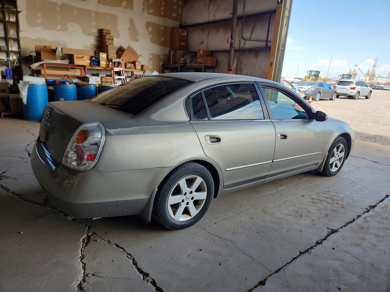 2003 Nissan Altima 2.5 - Фото 3