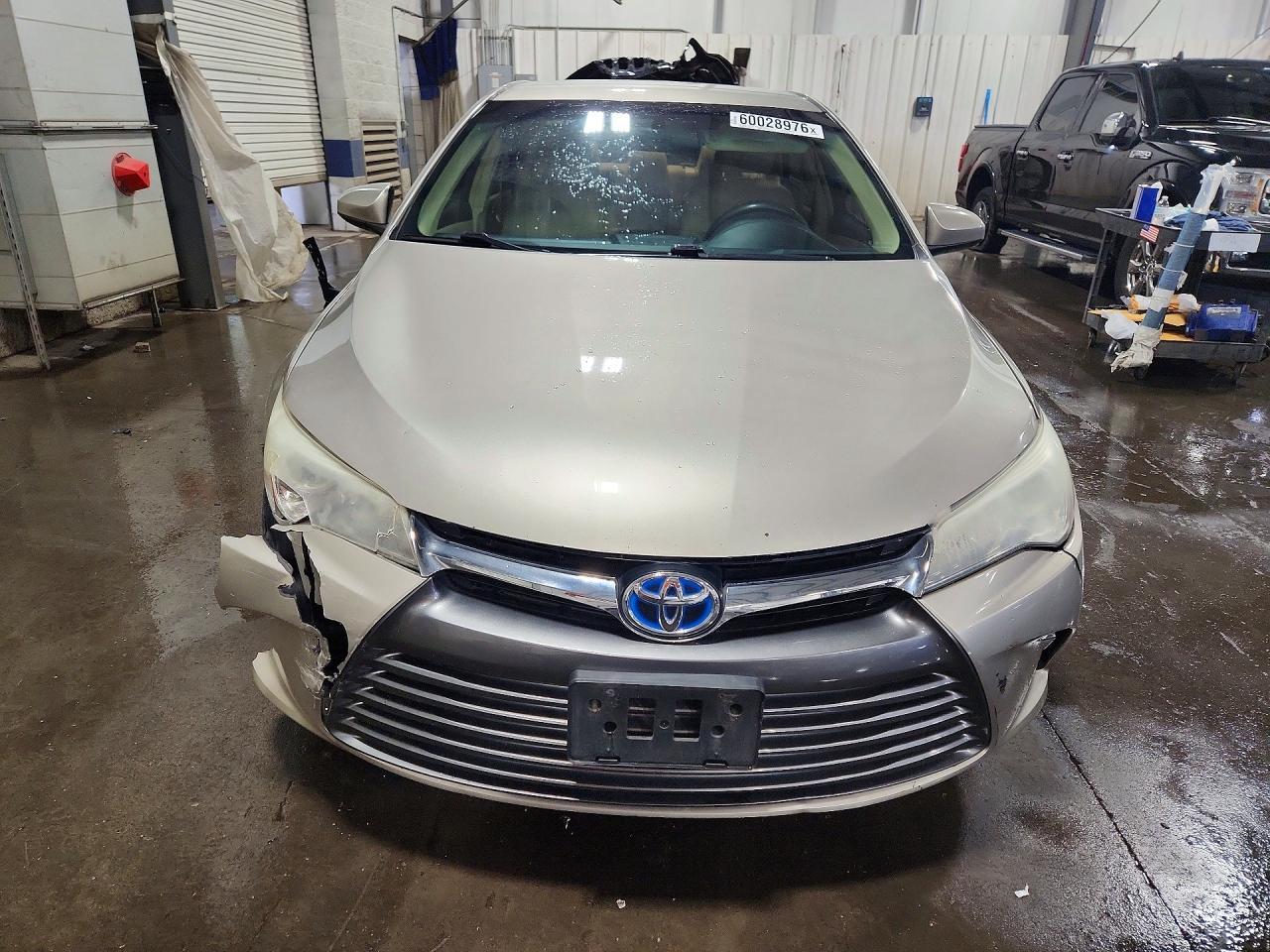2016 Toyota Camry Le - Фото 5