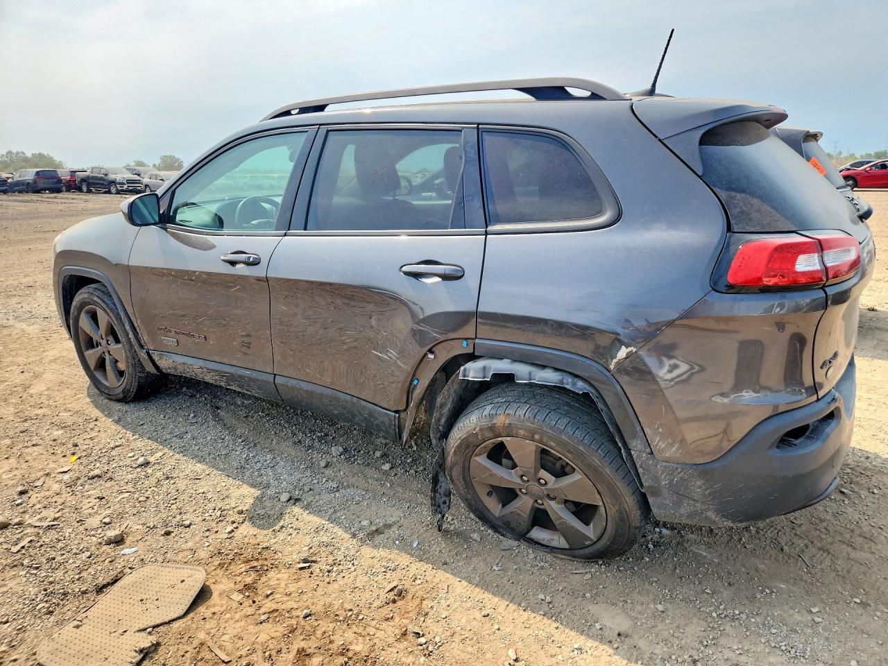 2017 Jeep Cherokee Latitude - Фото 2