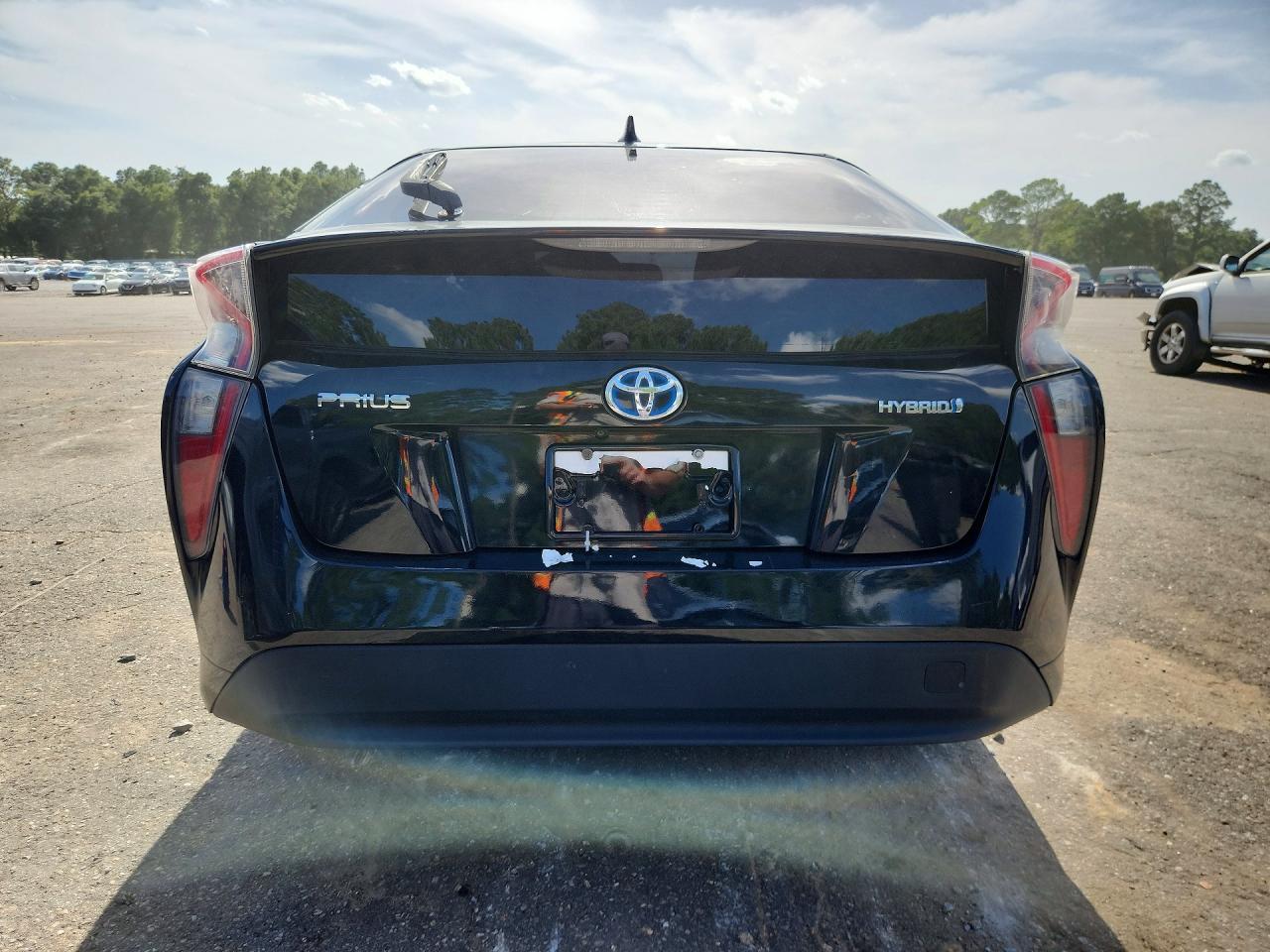 2017 Toyota Prius Two - Фото 6