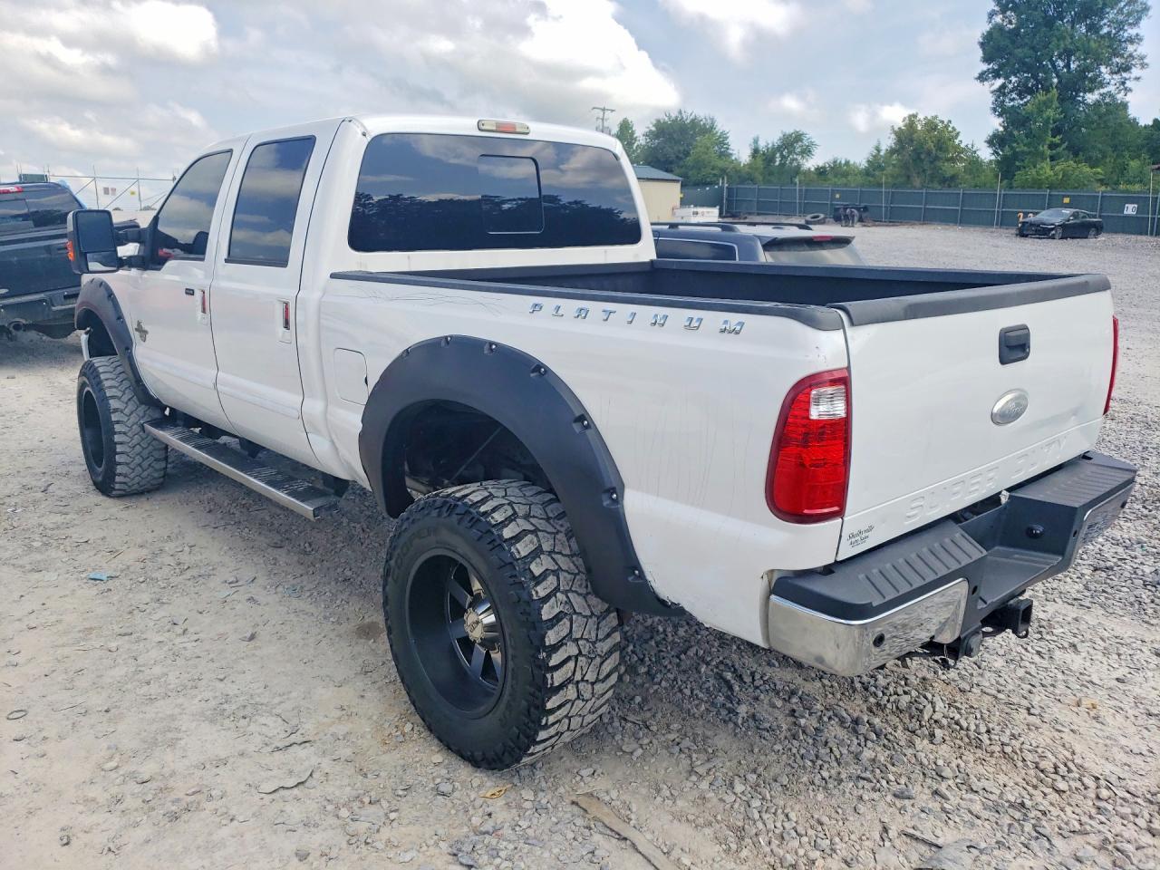 2014 Ford F250 Super Duty - Фото 2
