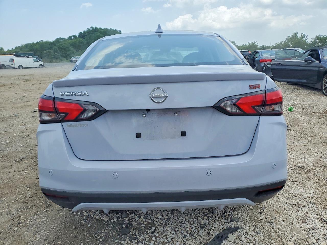 2025 Nissan Versa Sr - Фото 6