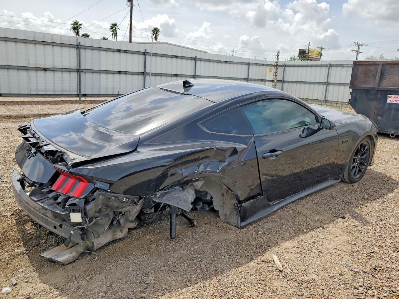 2024 Ford Mustang Gt - Фото 3