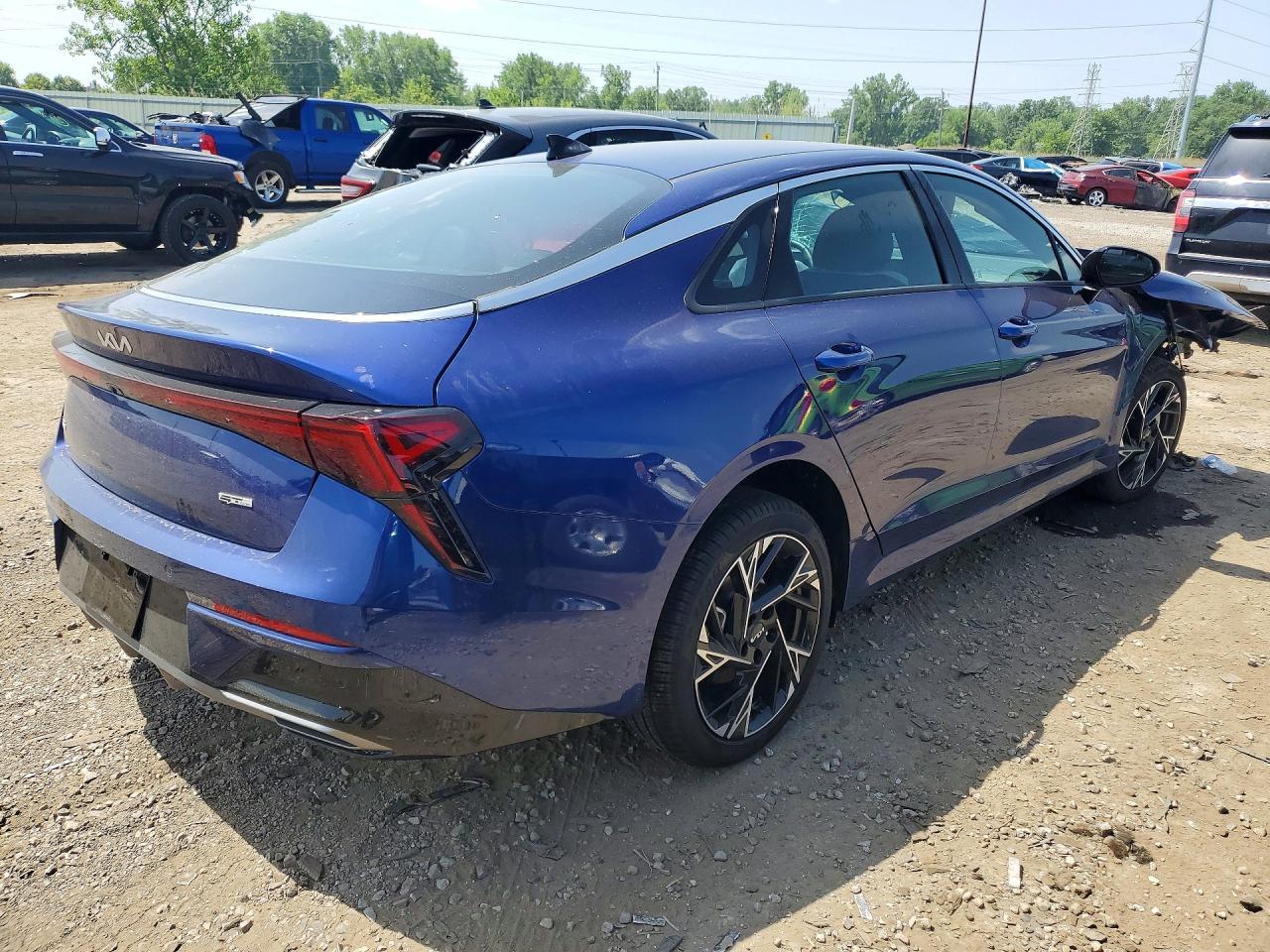 2026 Kia K5 Gt Line - Image 3