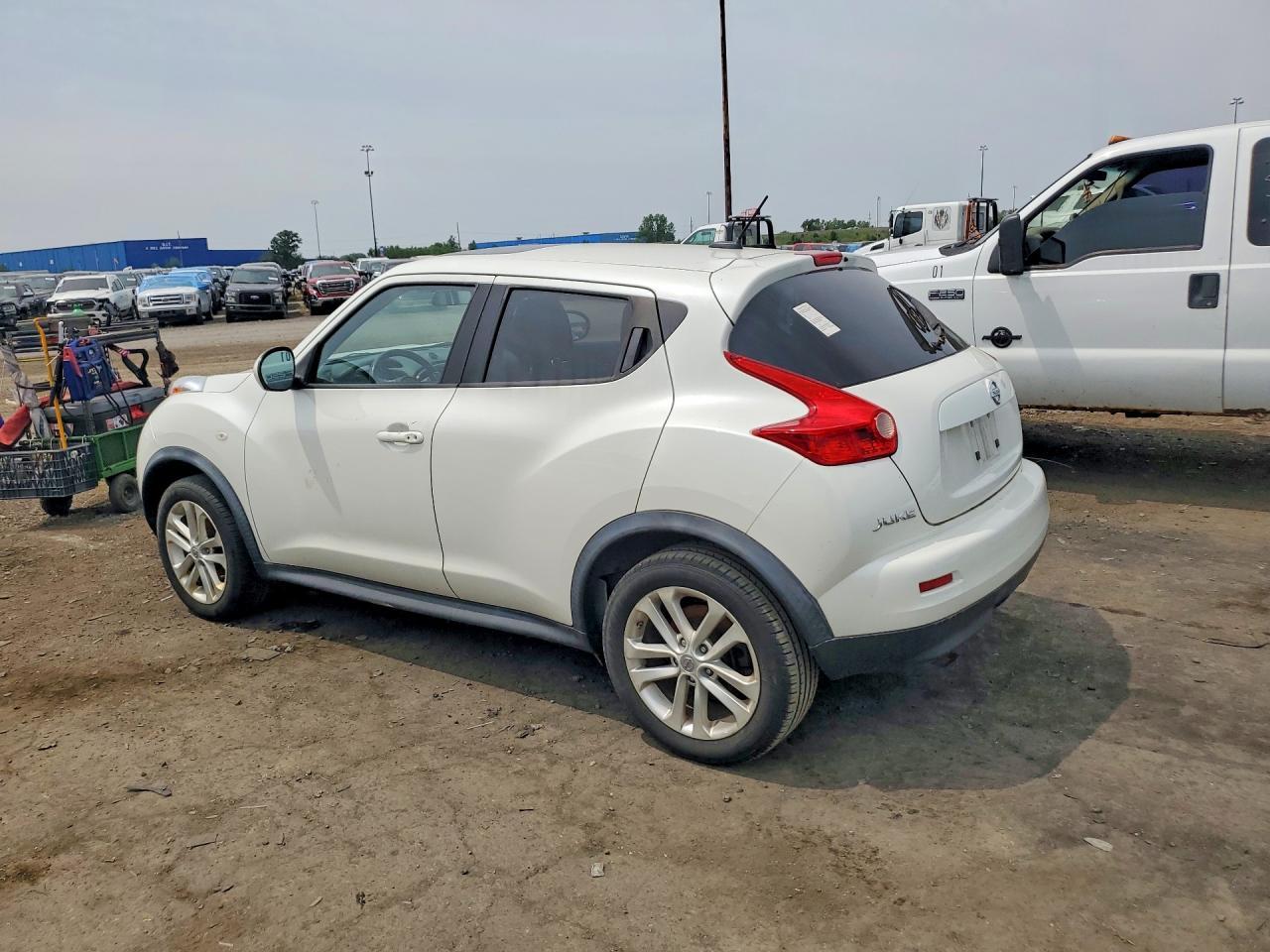2013 Nissan Juke S - Фото 2
