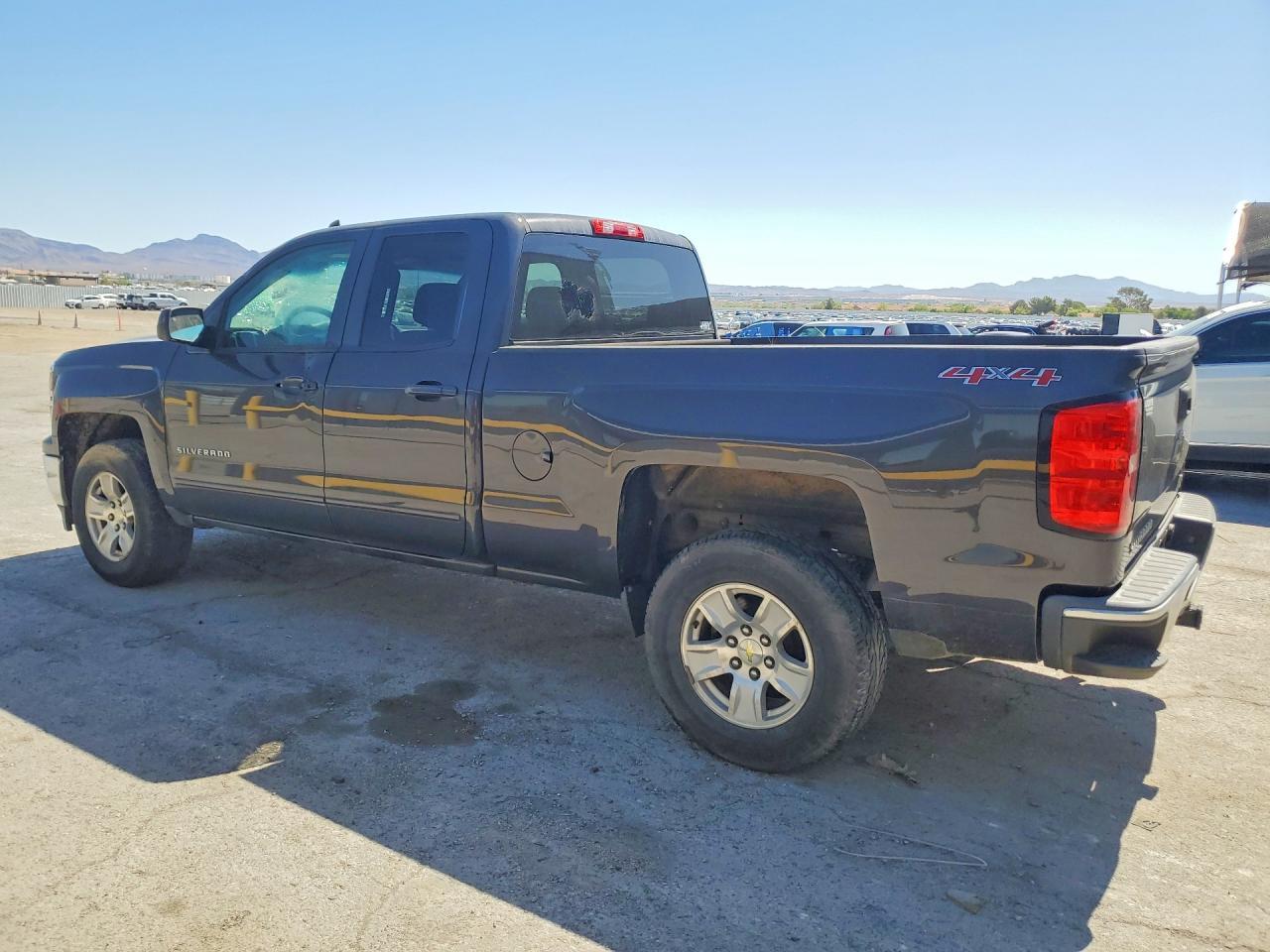 2015 Chevrolet Silverado K1500 Lt - Фото 2