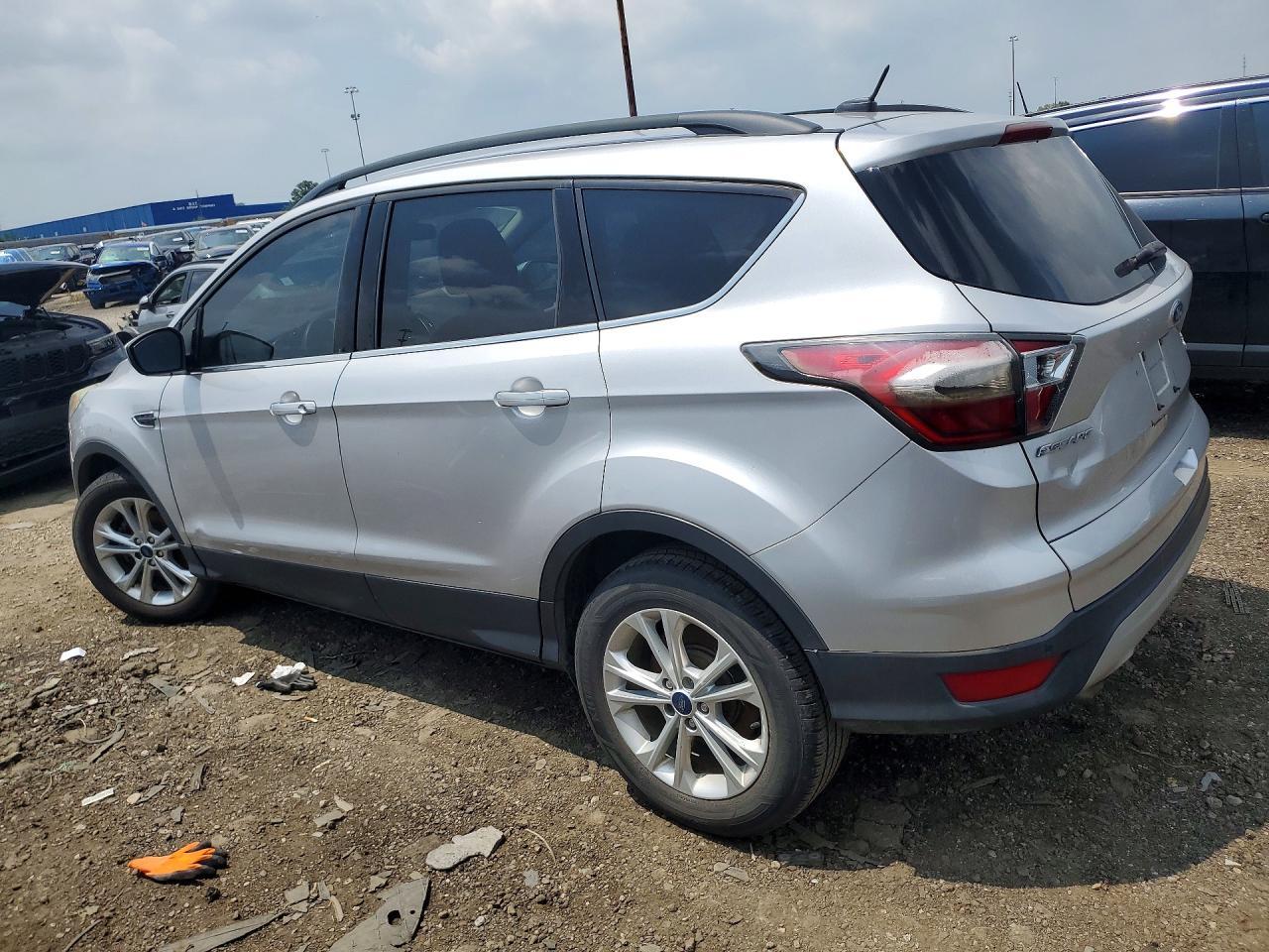 2017 Ford Escape Se - Фото 2