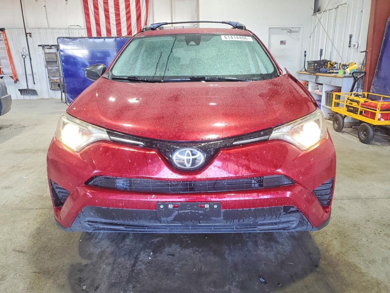 2018 Toyota Rav4 Le - Image 5