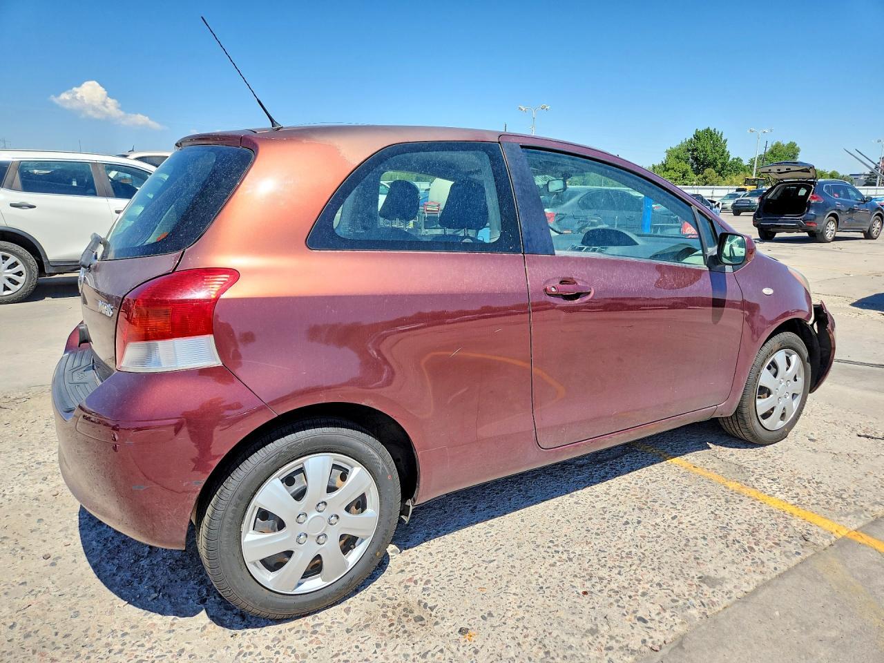 2010 Toyota Yaris Base - Фото 3