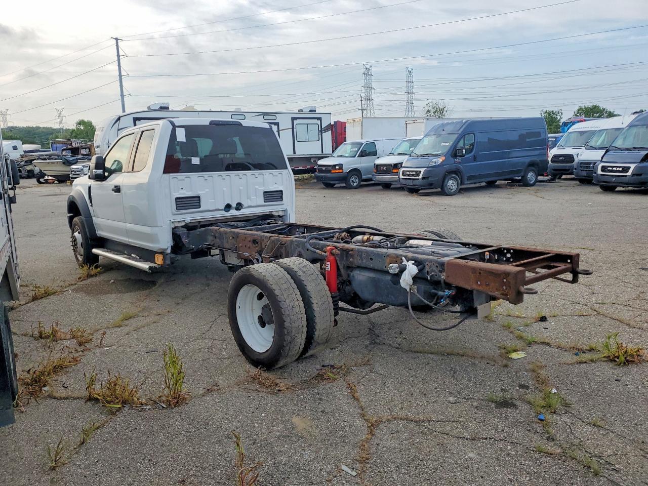 2017 Ford F550 Super Duty - Image 2