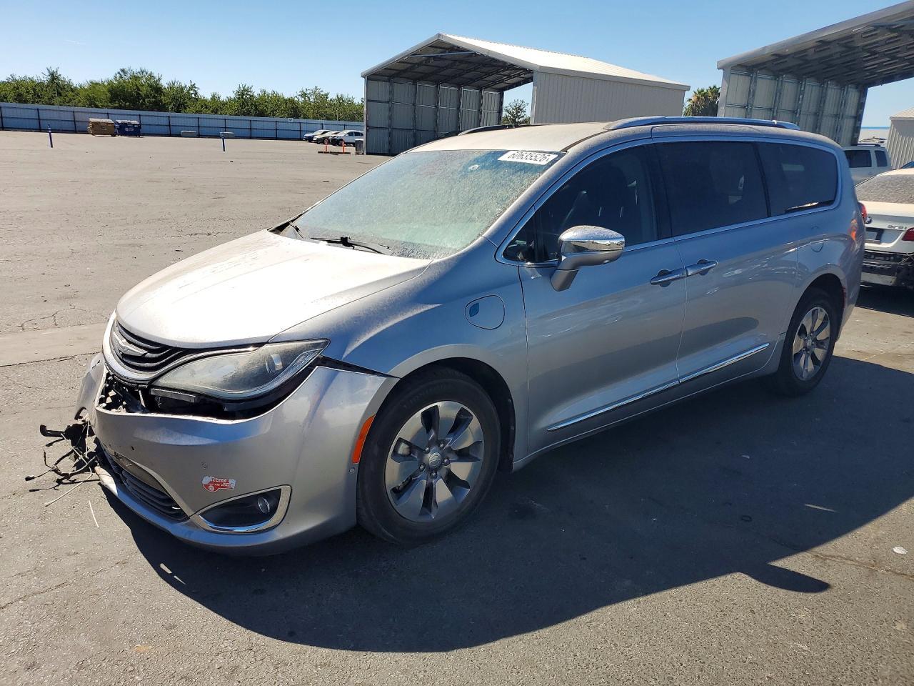 2018 Chrysler Pacifica Hybrid Limited
