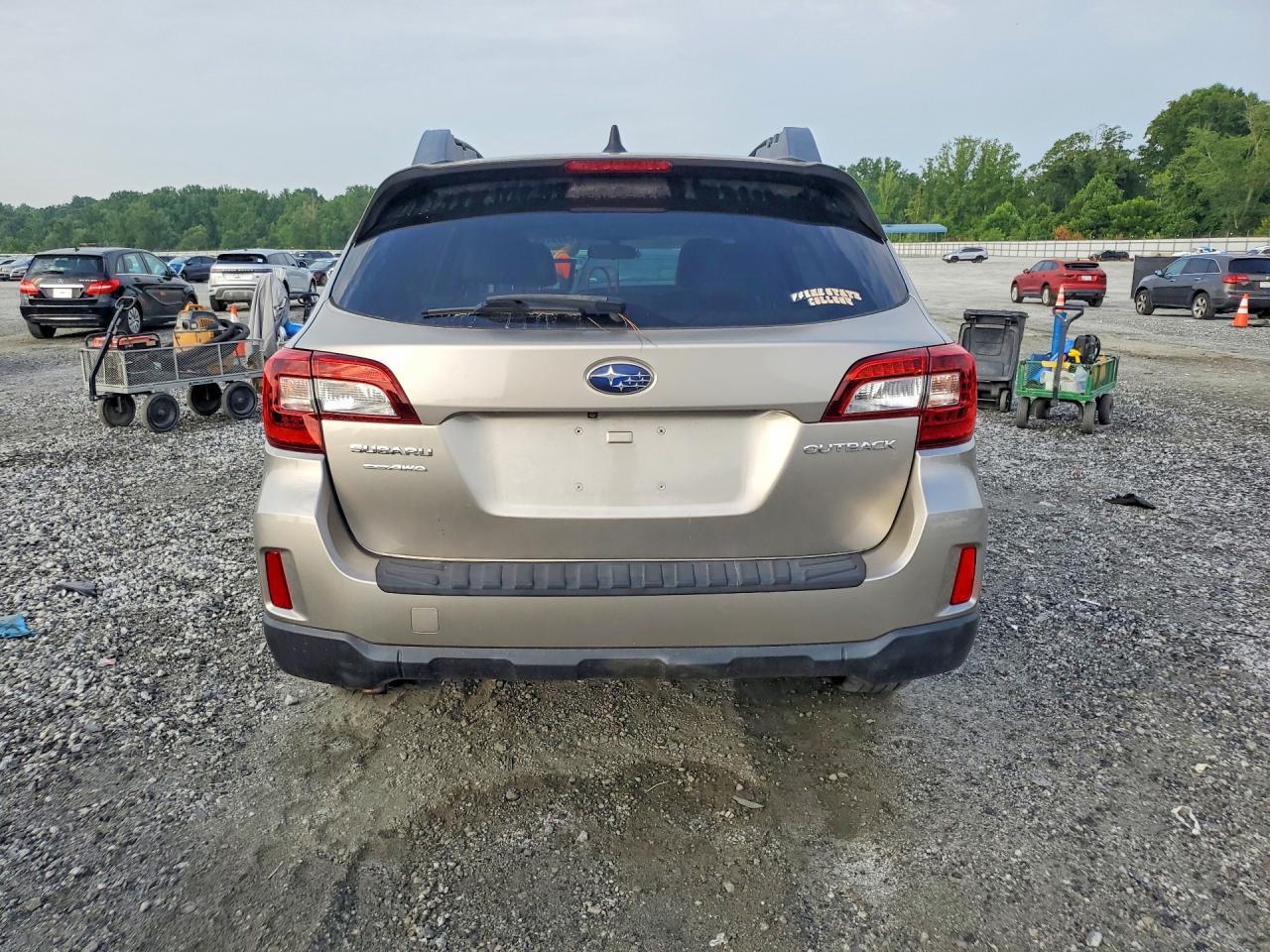 2016 Subaru Outback 2.5I Premium - Image 6