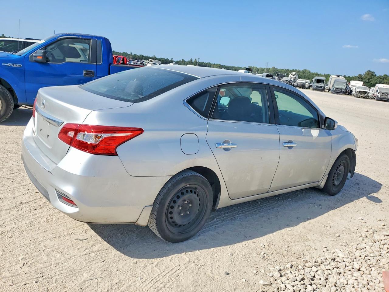 2017 Nissan Sentra S - Image 3
