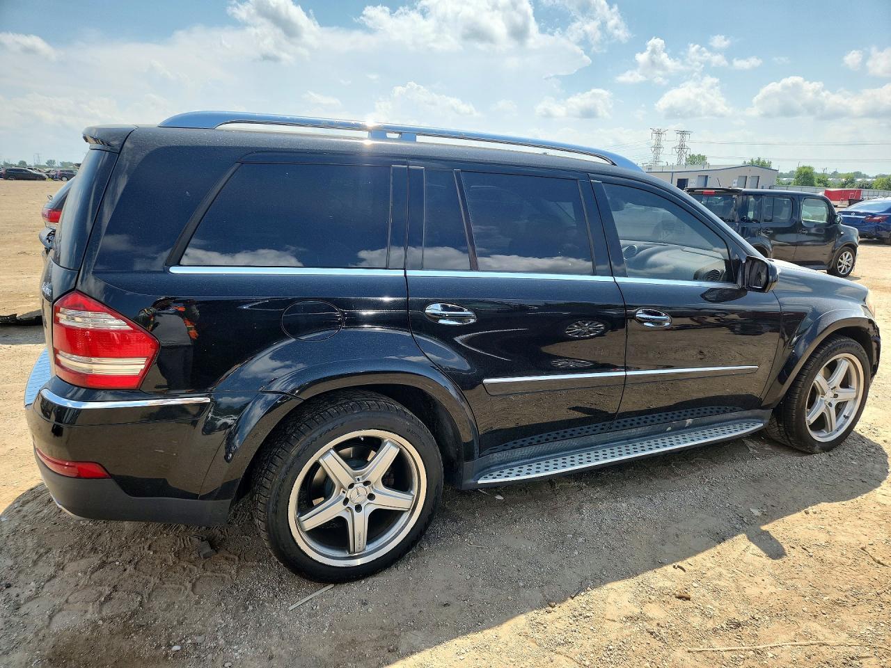 2009 Mercedes-Benz Gl 550 4Matic - Image 3