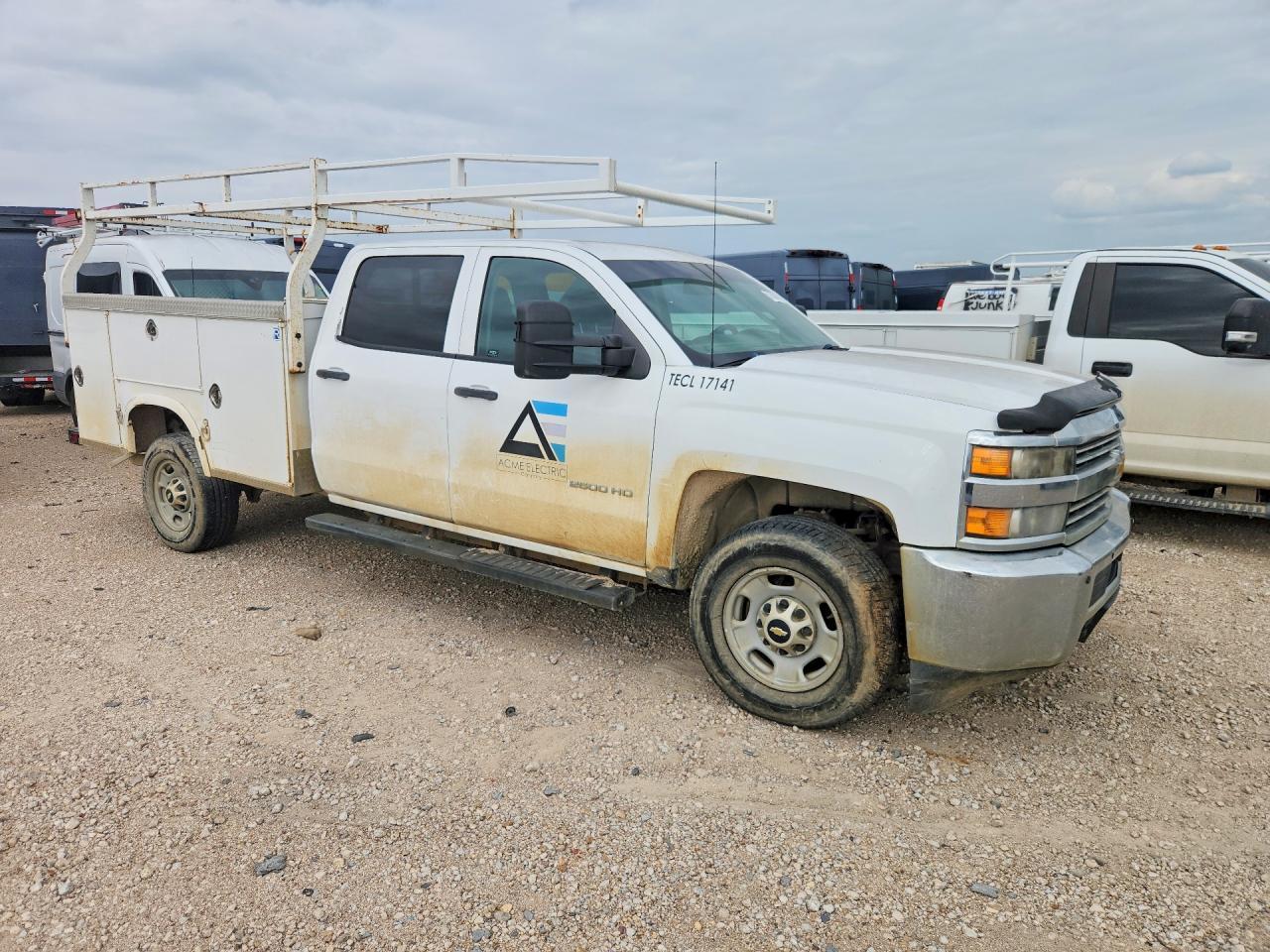 2015 Chevrolet Silverado K2500 Heavy Duty - Image 4