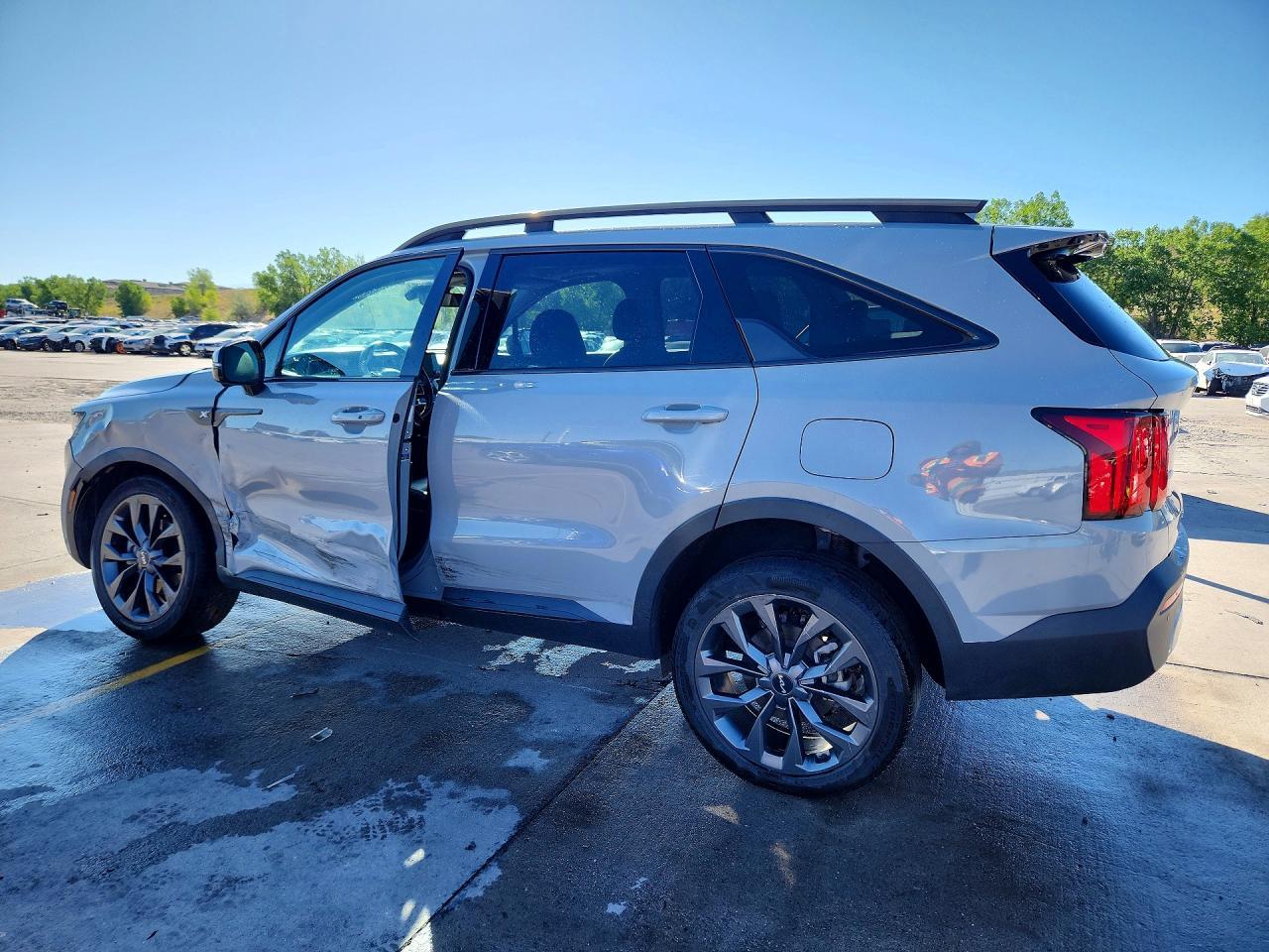 2022 Kia Sorento X-Line Sx Prestige - Image 2