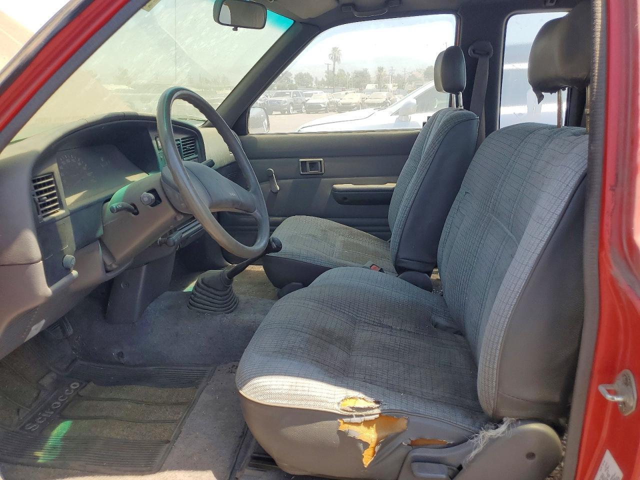 1991 Toyota Pickup Deluxe - Фото 7