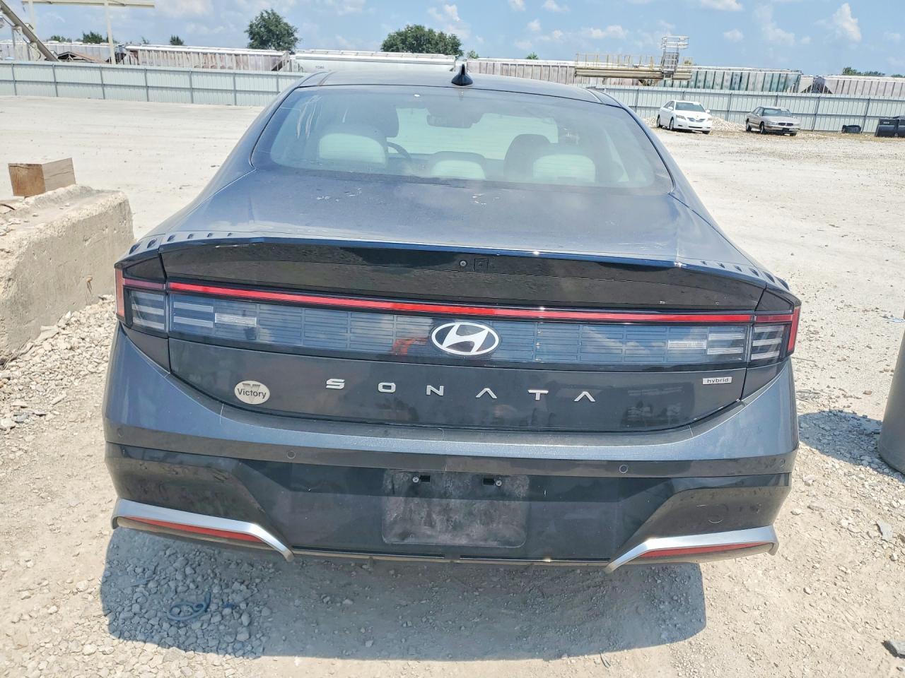 2024 Hyundai Sonata Hybrid Limited - Image 6