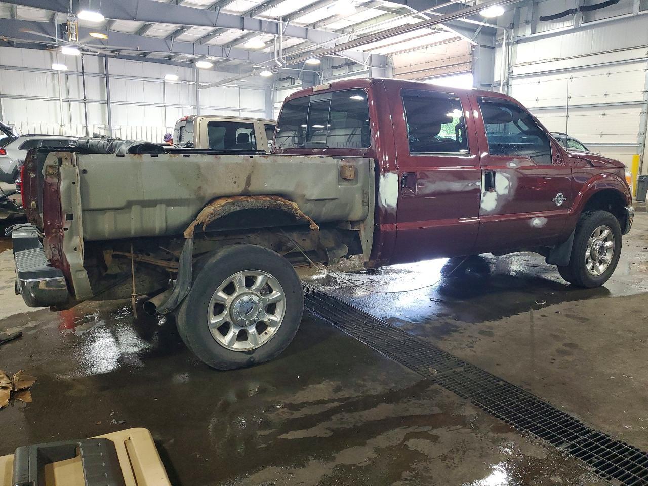 2011 Ford F350 Super Duty - Фото 3