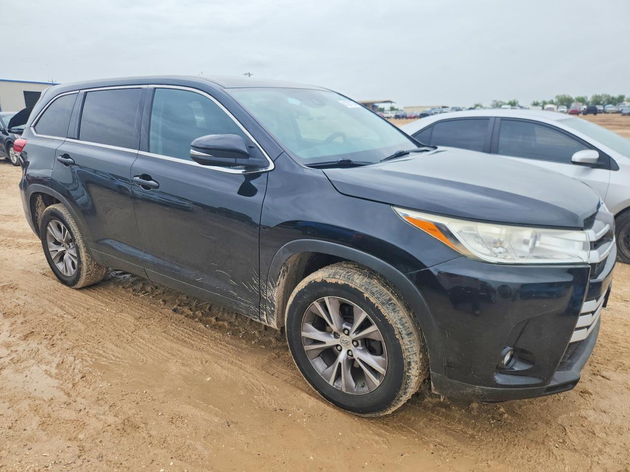 2018 Toyota Highlander Le - Фото 4