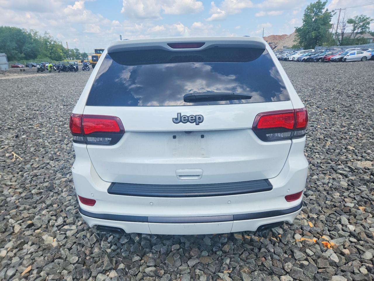2020 Jeep Grand Cherokee Overland - Image 6