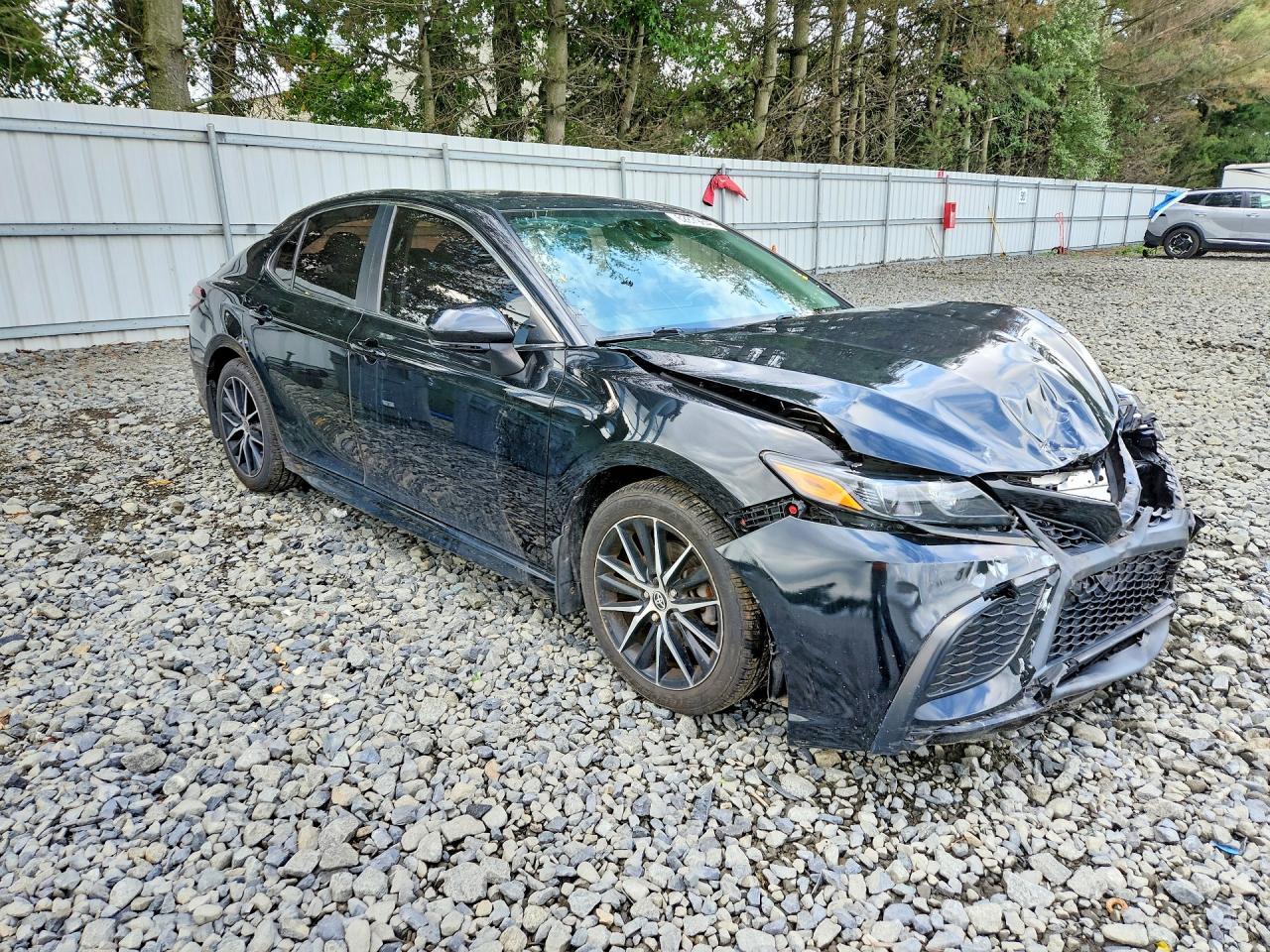 2021 Toyota Camry Se - Фото 4
