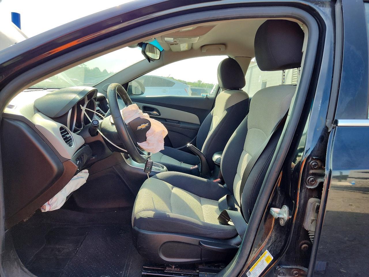 2012 Chevrolet Cruze Ls - Image 7