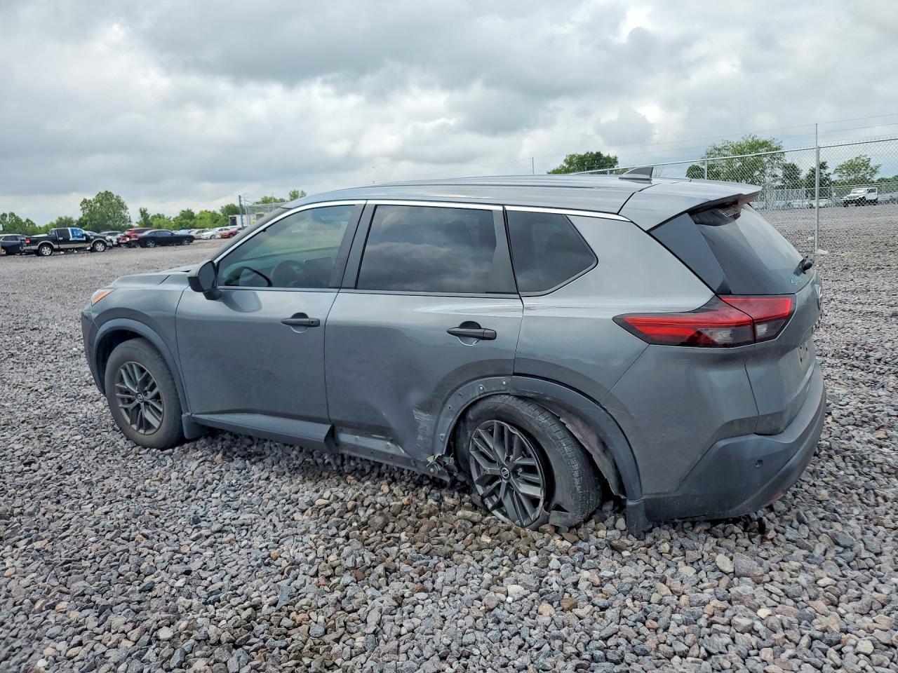 2021 Nissan Rogue S - Фото 2