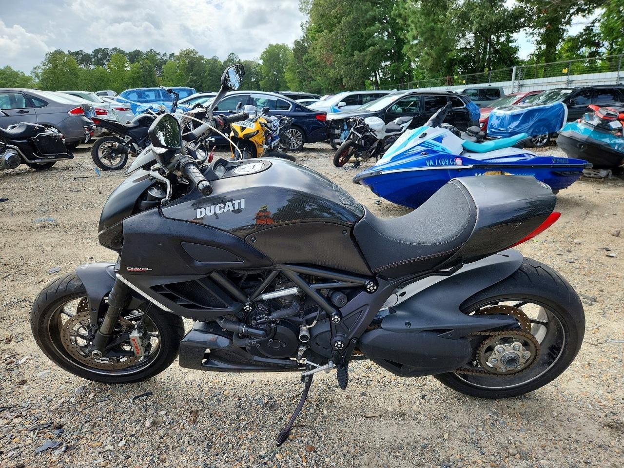 2011 Ducati Diavel - Image 3