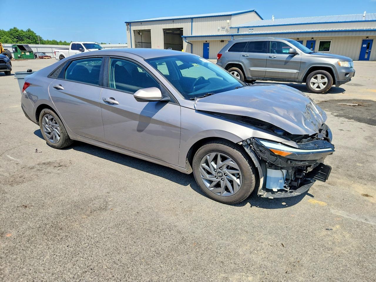 2024 Hyundai Elantra Sel - Image 4