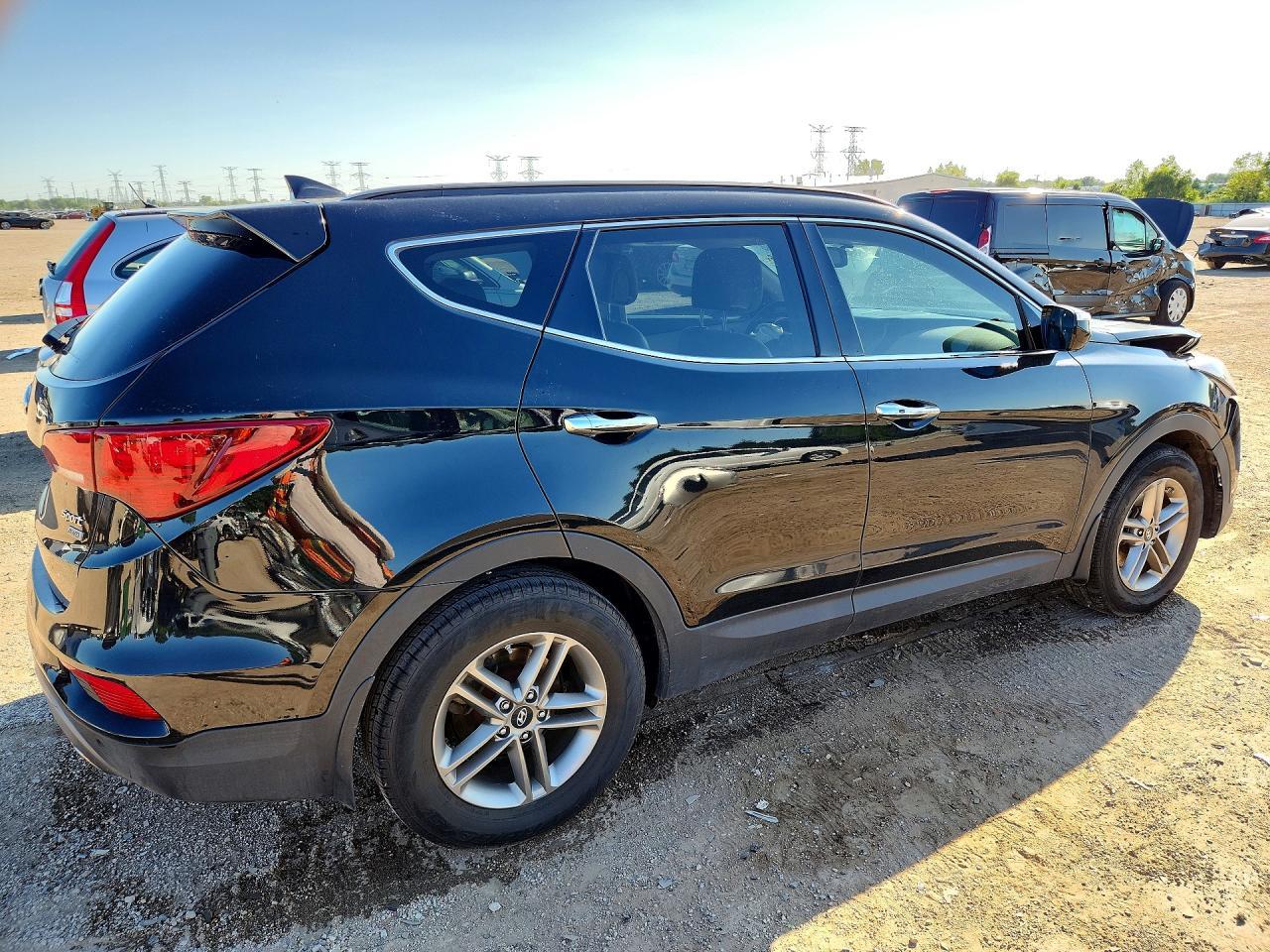 2018 Hyundai Santa Fe Sport 2.4L - Image 3