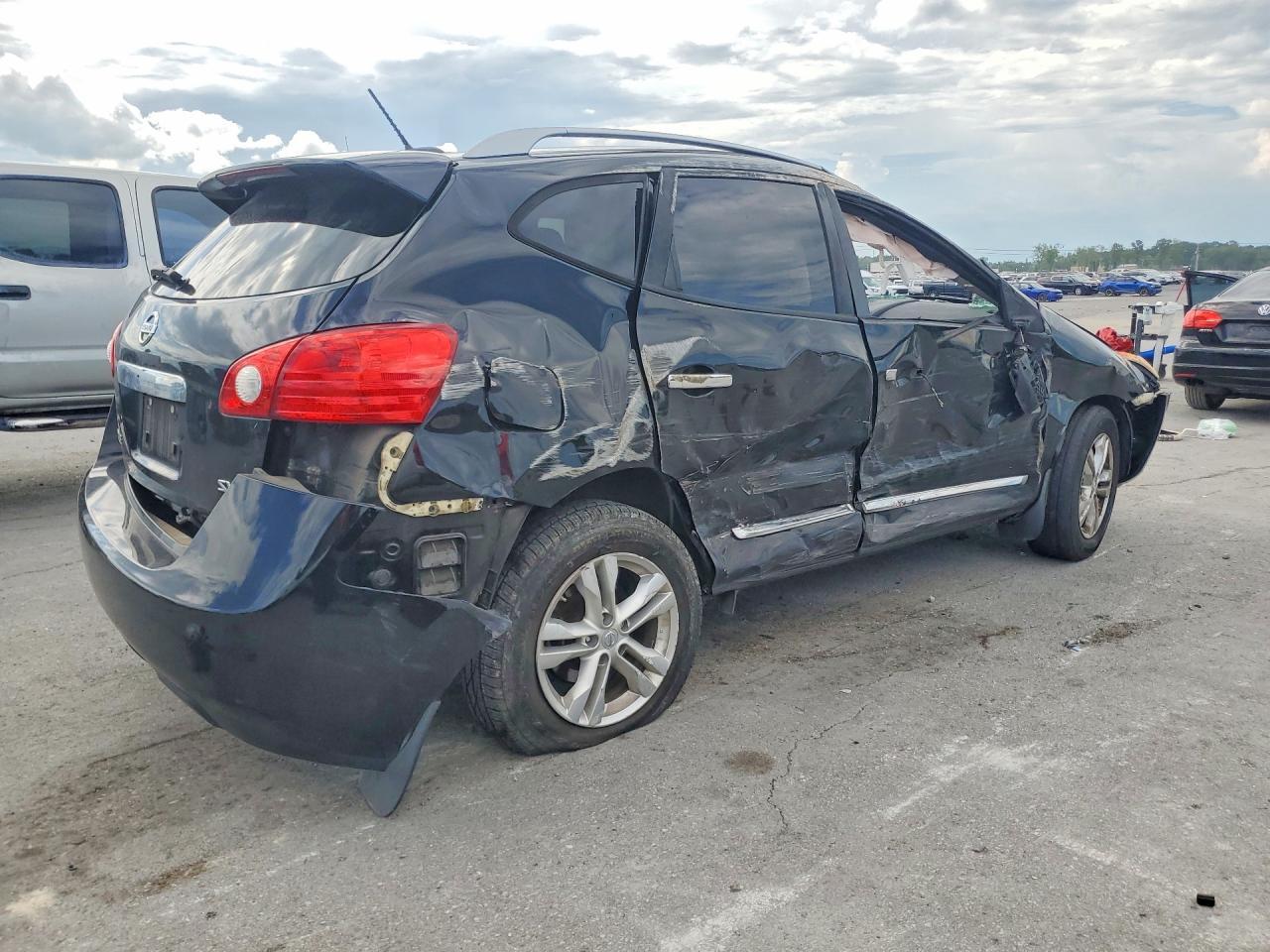 2013 Nissan Rogue S - Фото 3