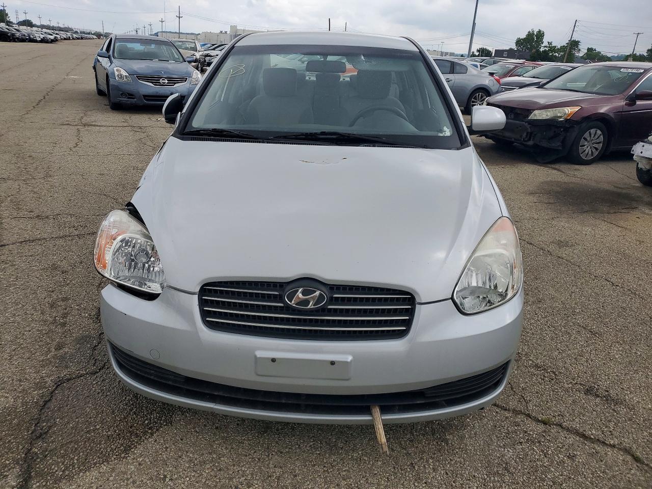 2010 Hyundai Accent Gls - Image 5