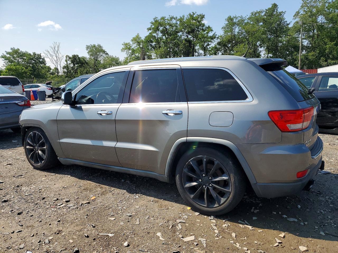 2011 Jeep Grand Cherokee Overland - Image 2