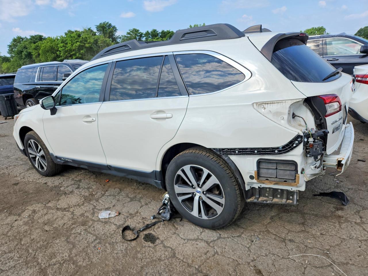 2019 Subaru Outback 2.5I Limited - Фото 2