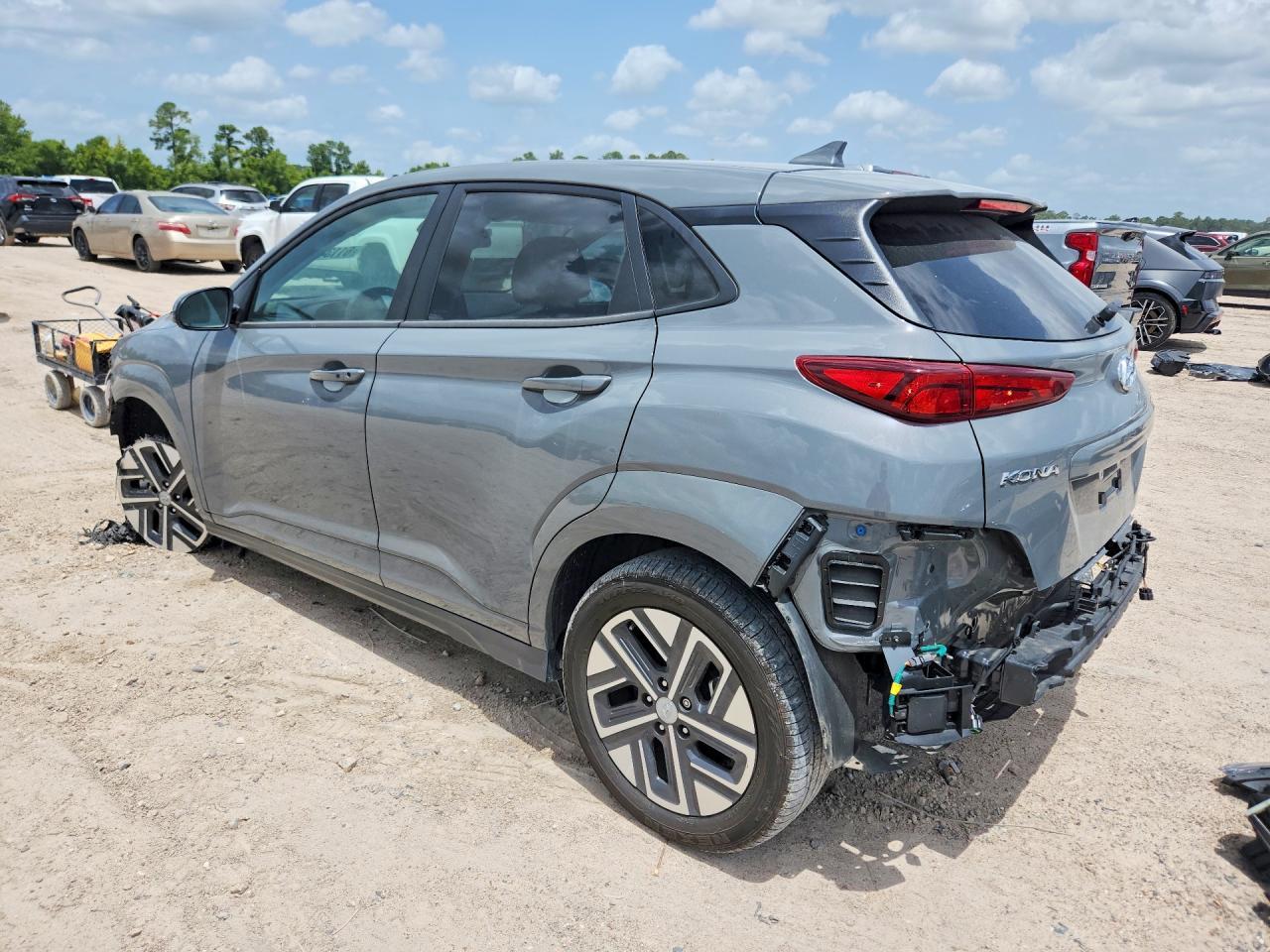 2023 Hyundai Kona Se - Фото 2