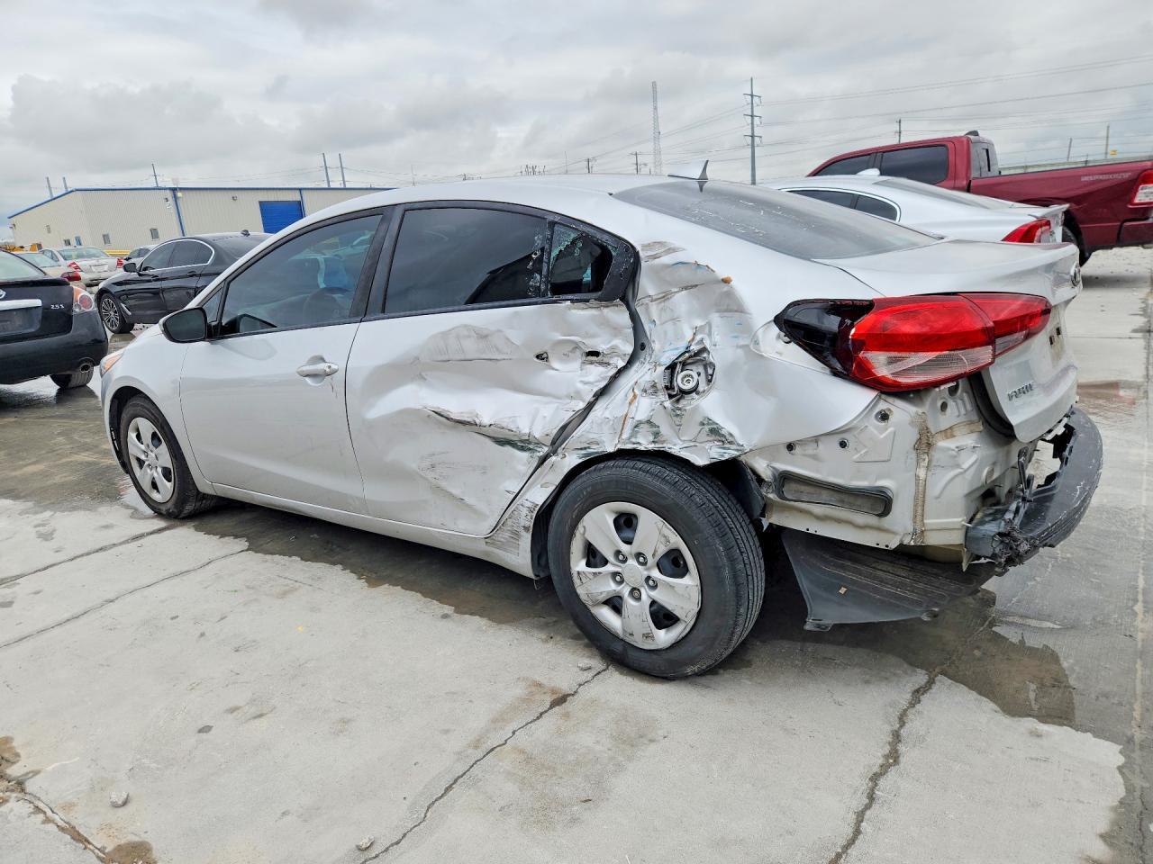 2017 Kia Forte Lx - Image 2