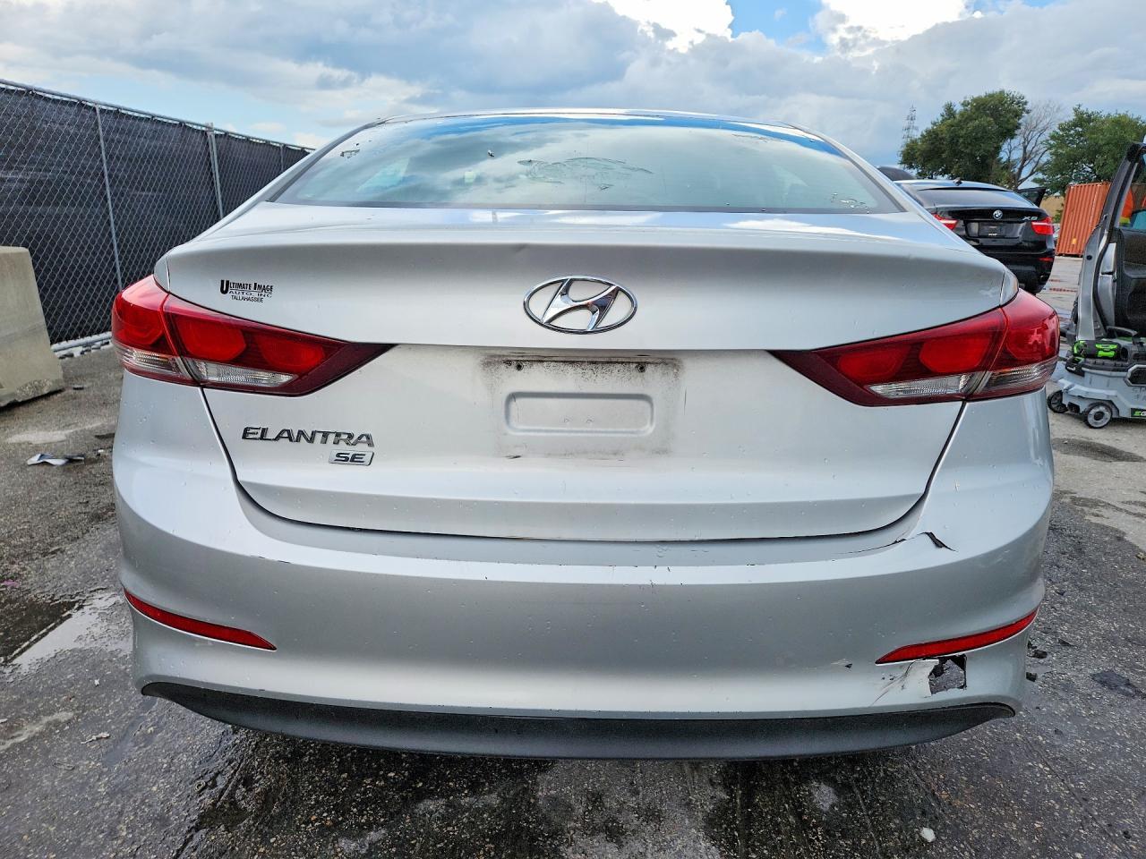2018 Hyundai Elantra Se - Фото 6