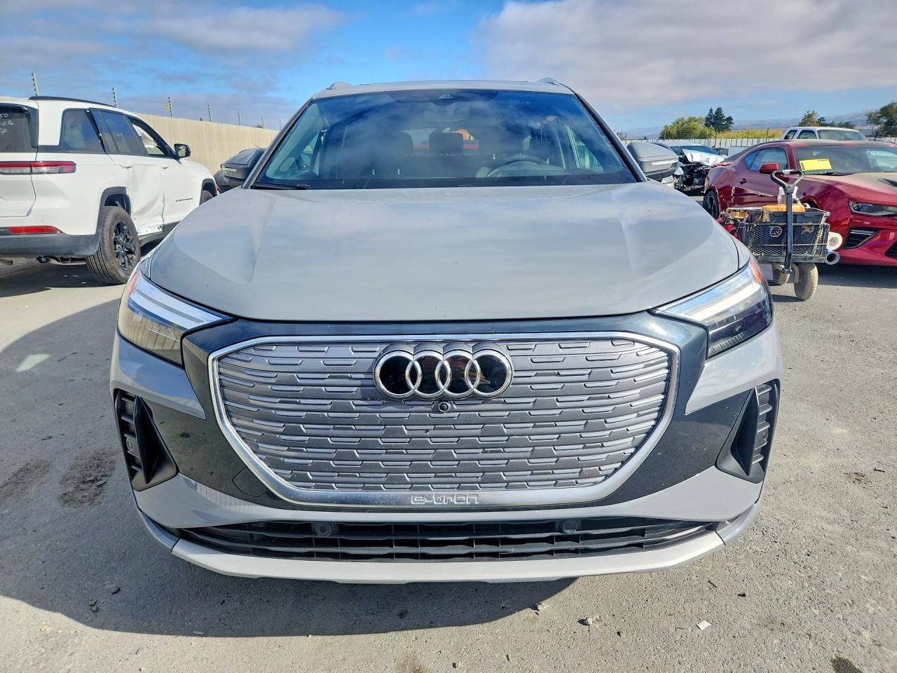 2025 Audi Q4 E-Tron Premium - Фото 5